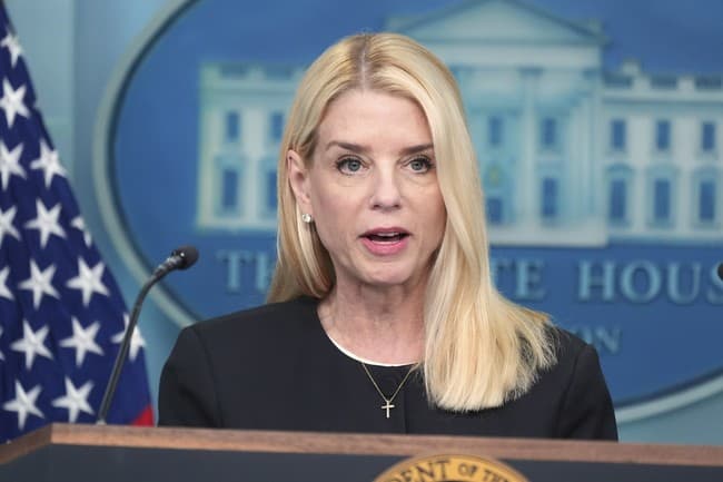 Anti-ICE Agitator Who Dared Bondi to Come Get Him Finds Out That Was a Bad Idea