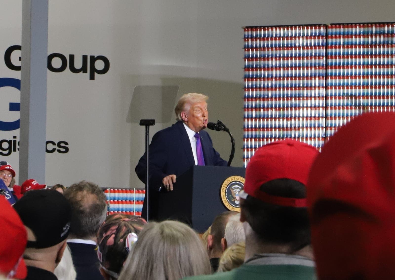 Trump touts economic policy, blasts Massie during Northern Kentucky visit