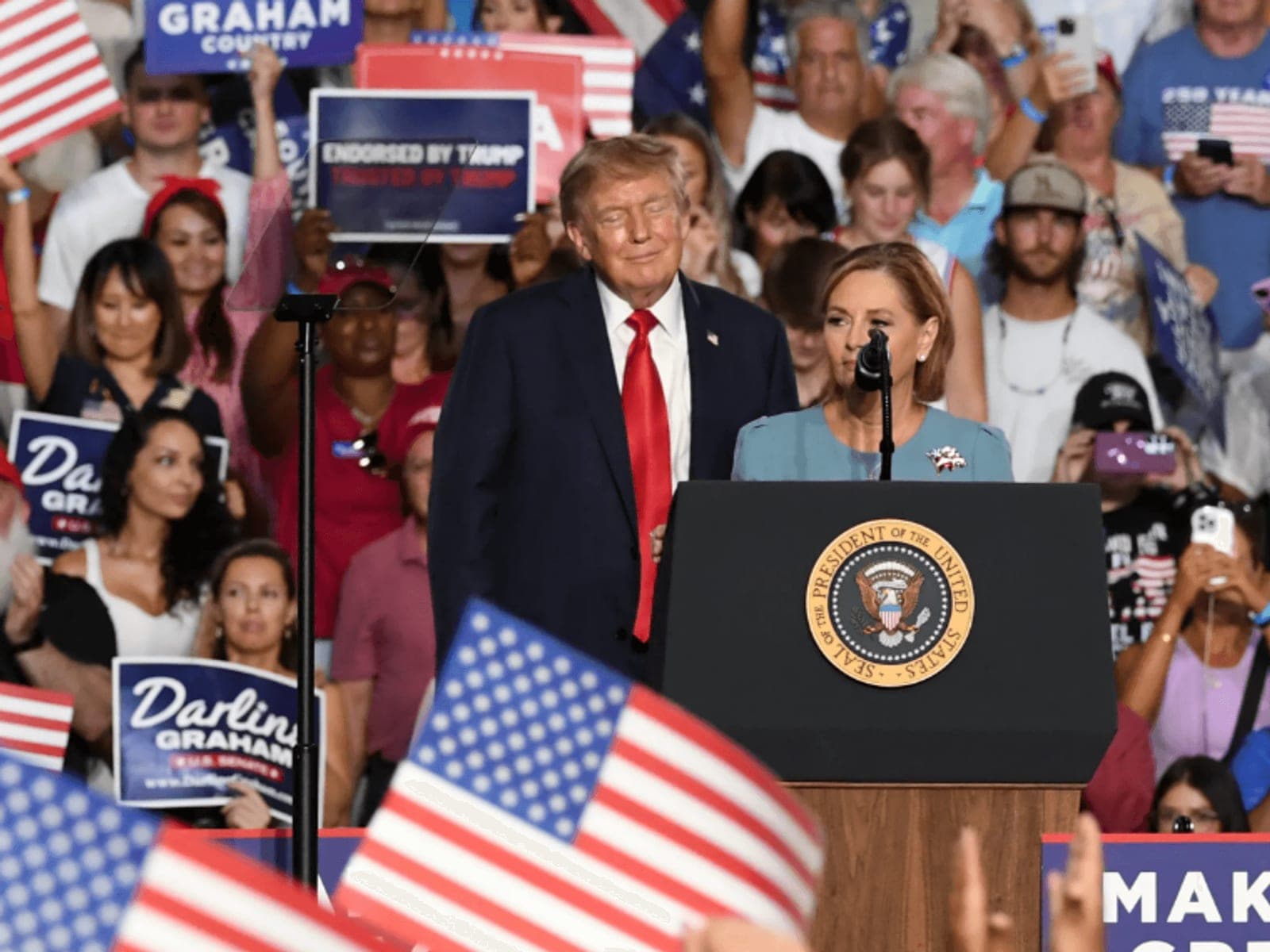Gambling On Graham's Sister In South Carolina, Trump Risks Big Embarrassment