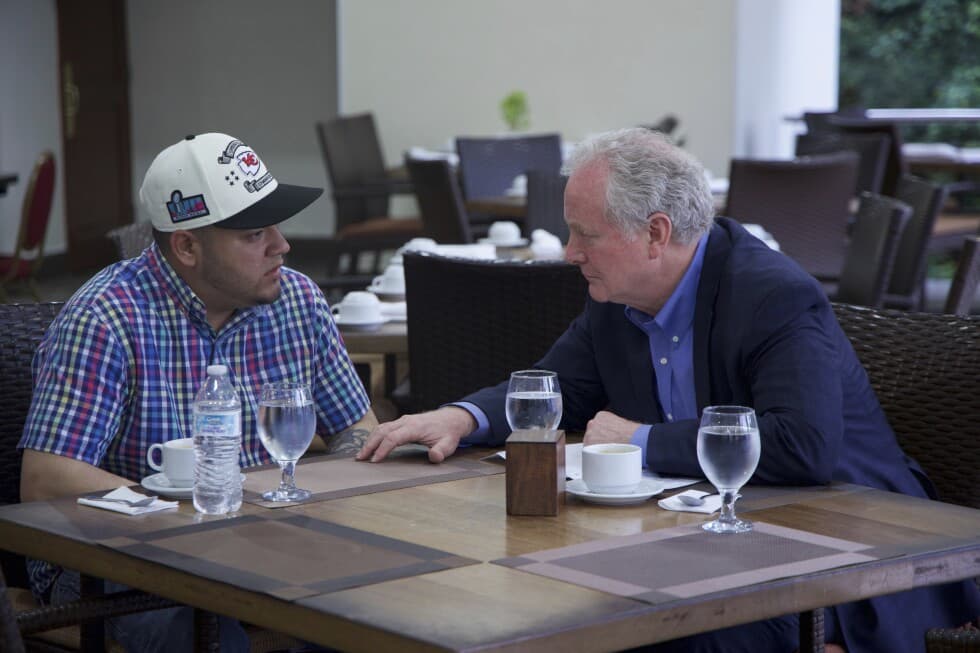Maryland Sen. Van Hollen meets with Abrego Garcia in El Salvador amid court fight over US return - AP News