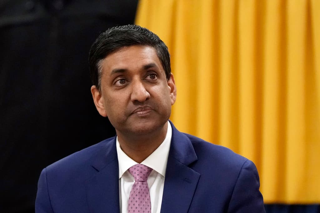 Rep. Ro Khanna reveals 6 individuals whose names were redacted in Epstein files