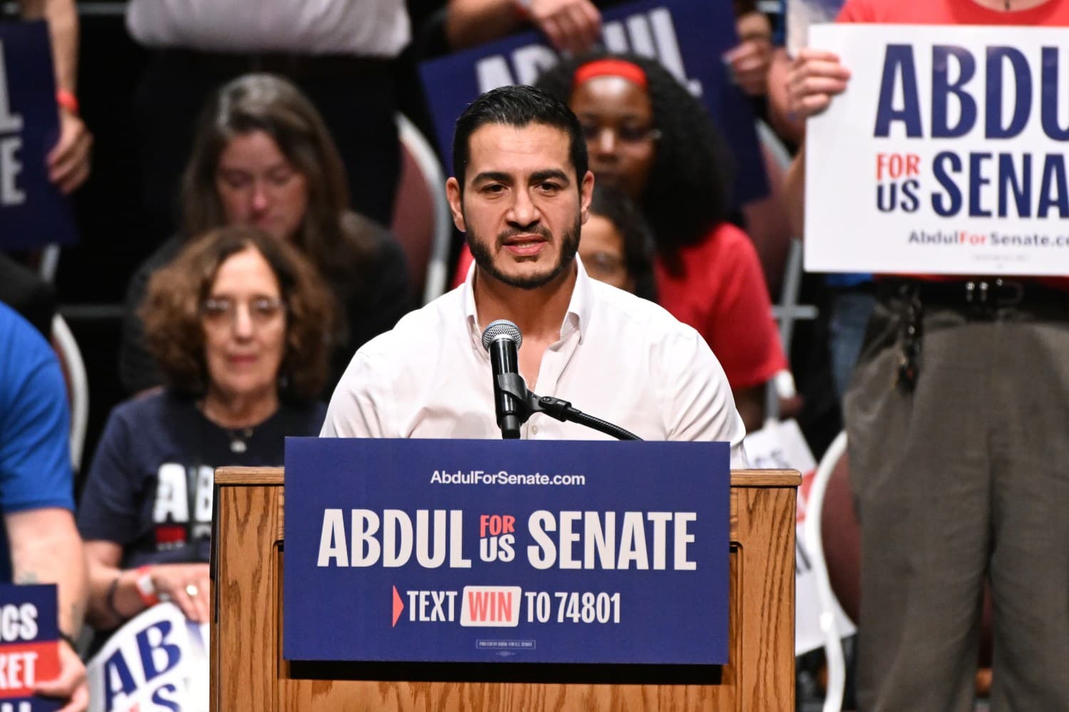 Abdul El-Sayed rips GOP opponent's deference to 'Daddy Trump'
