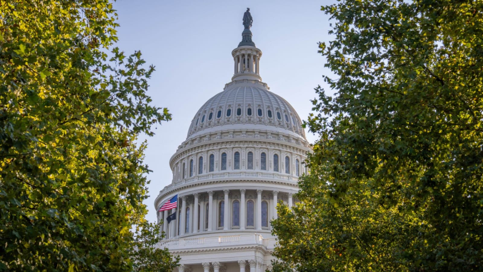 One Senator Just Killed the Only Data Center Electricity-Relief Bill Right Before Winter Rates Hit