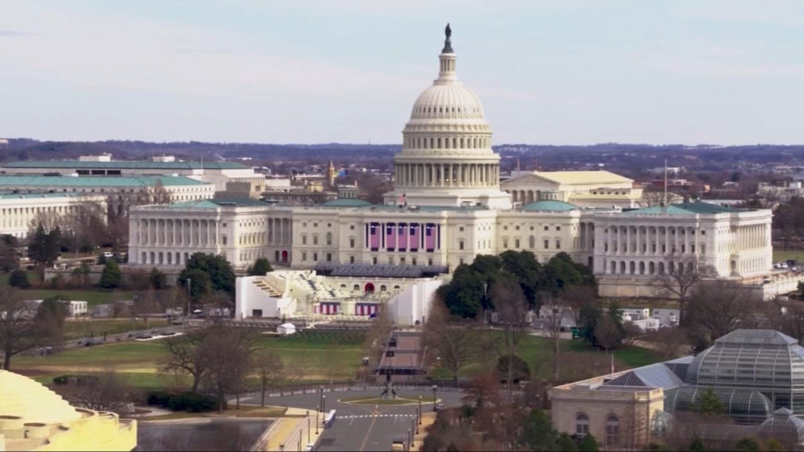 Government shutdown update, Monday: Speaker Mike Johnson faces tough days amid debate over ICE
