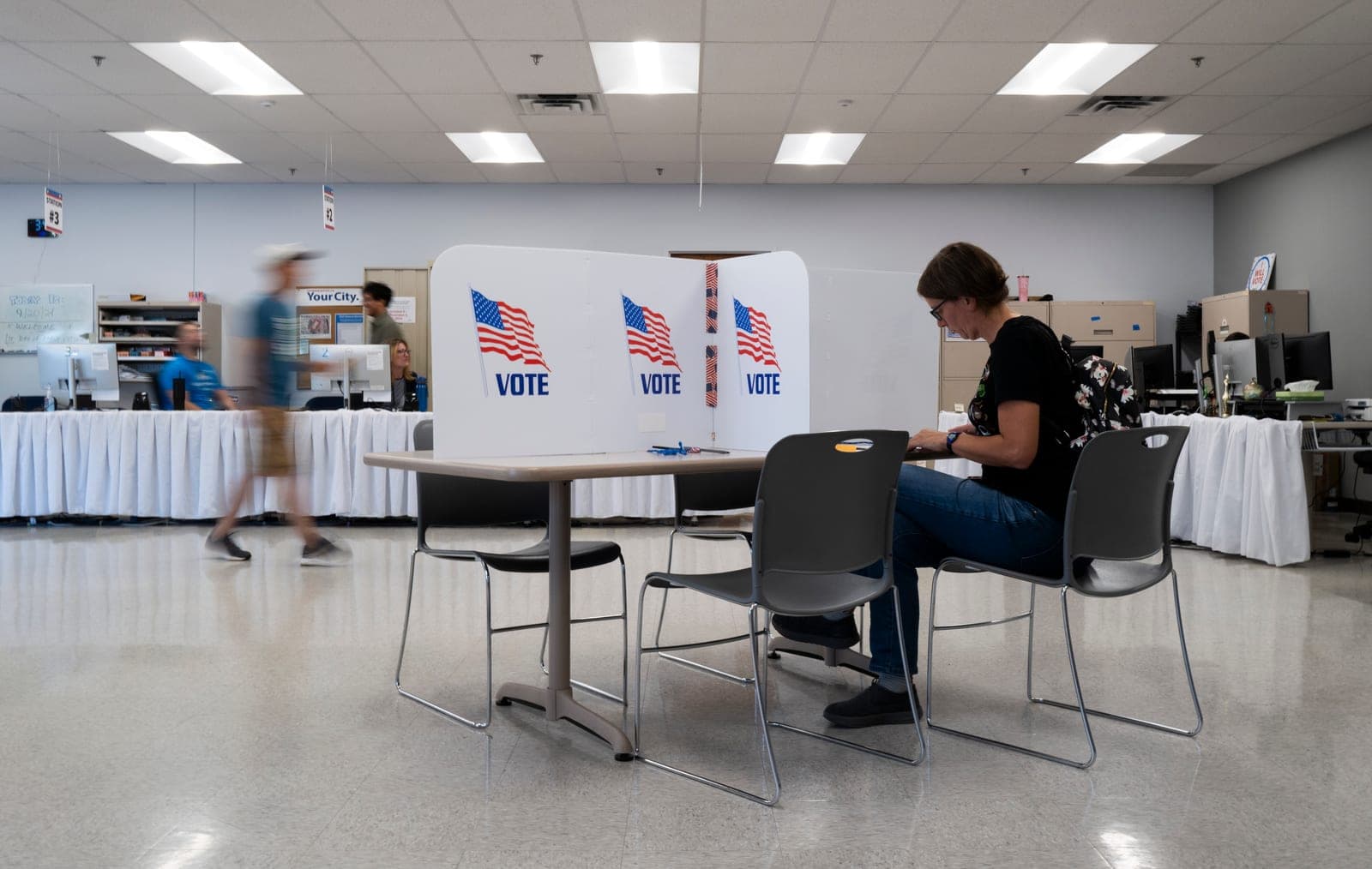 In Minnesota and Wisconsin, competitive primaries will again test power of progressive candidates