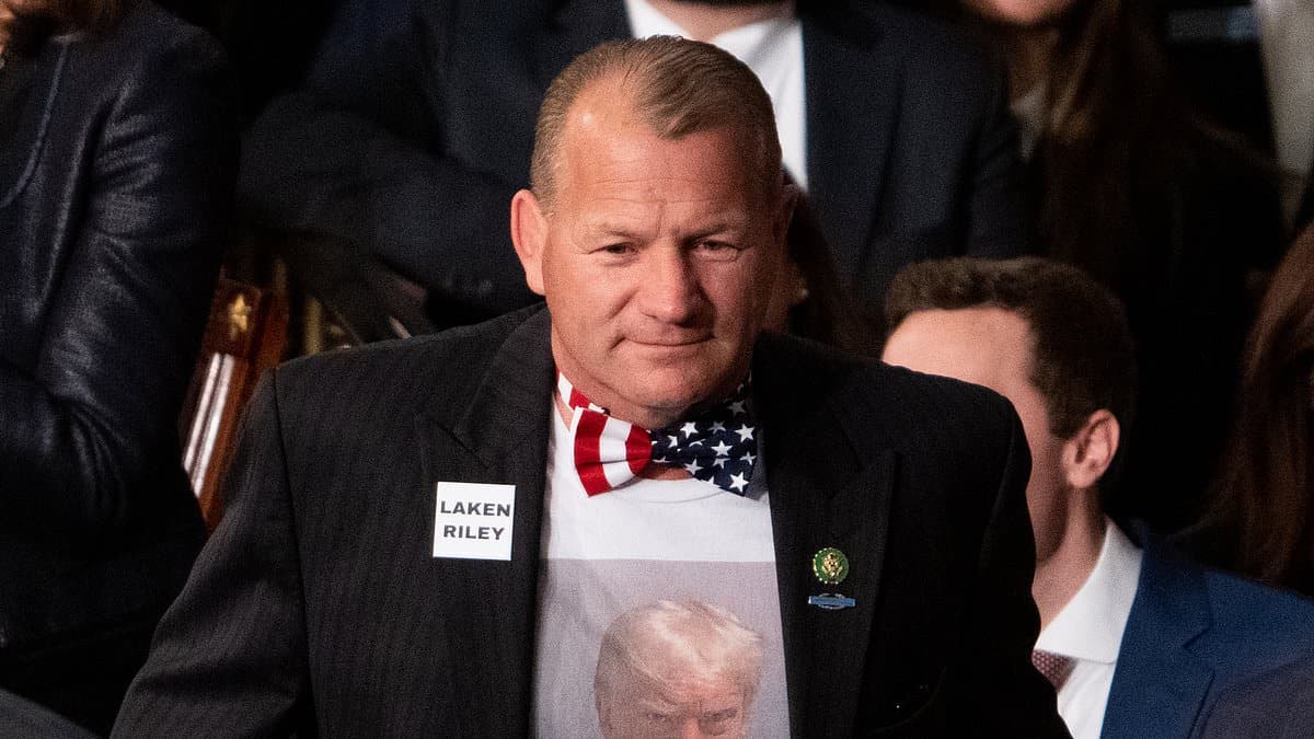 Texas Republican calls Trump 'almost the second coming' amid feud with Pope Leo and viral Jesus meme