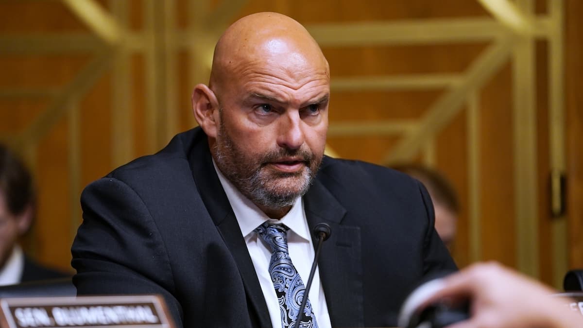 Sen. Fetterman makes cameo praising Republicans at GOP convention