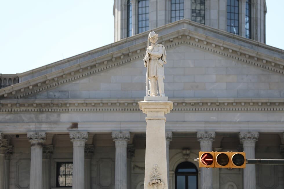South Carolina Senate protects nearly all monuments and bans adding QR codes to statues - AP News