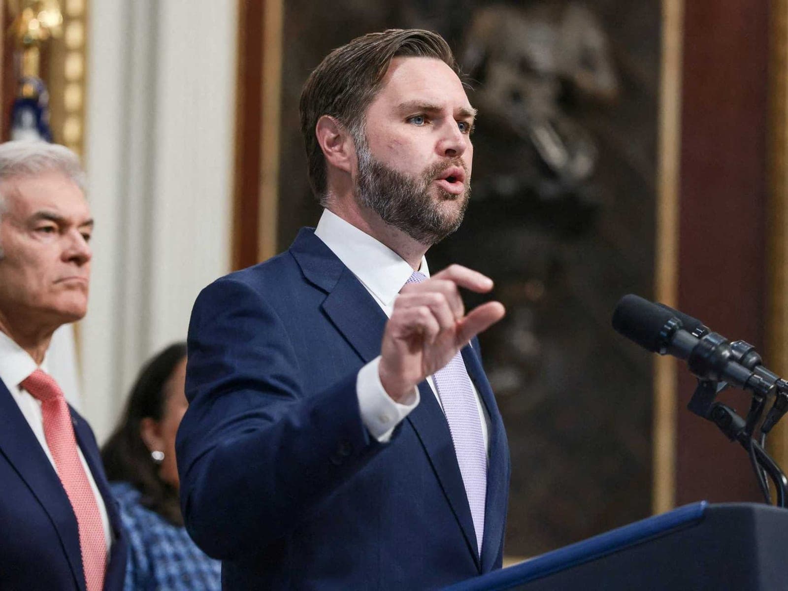 'I caution Lindsey': JD Vance goes after Sen. Graham by name on live TV