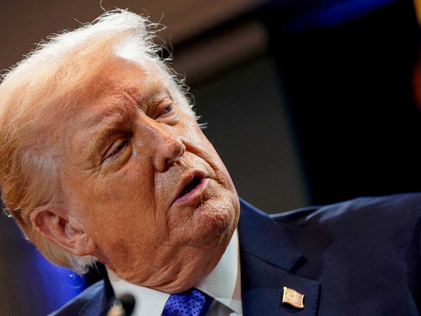 Trump lashes out at GOP 'misfits and losers' in early morning tirade